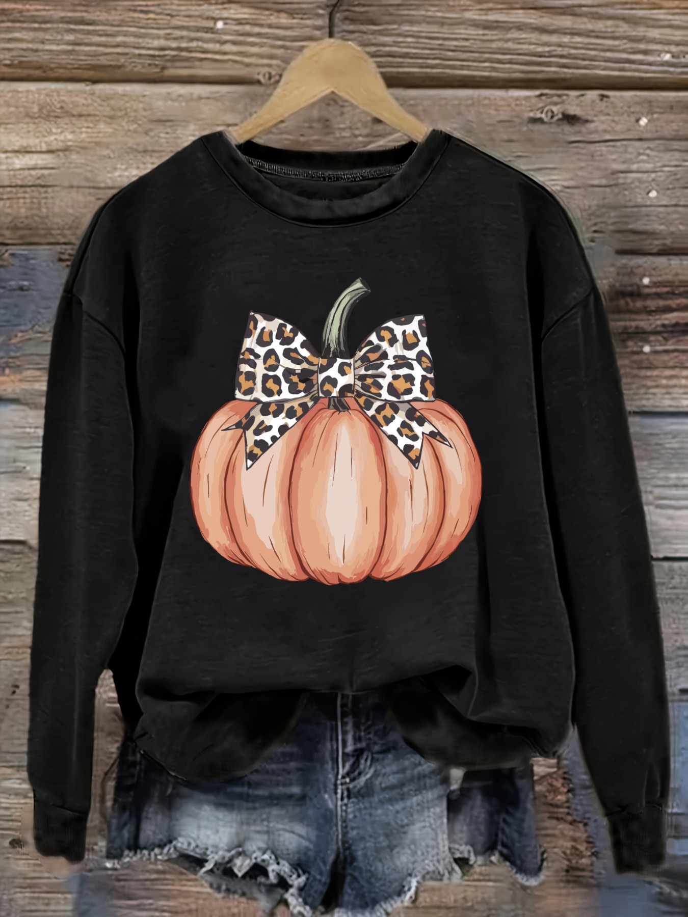 Winter Clothing Usa - レディースカジュアル長袖クルーネックTシャツ、パンプキン柄とレオパード柄のリボンデザイン、ラウンドネック婦人服、洗濯機で洗える、やや伸縮性あり、ゆったりフィット、春・秋・冬用レディースTシャツ、ハロウィンコスチューム衣装