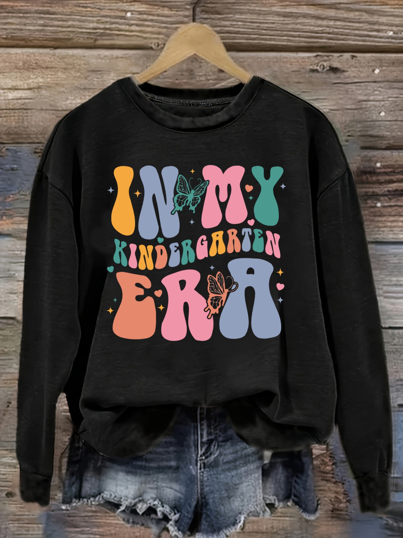 Winter Clothing Kindergarten - 幼稚園時代のデザインのレディースカジュアル長袖クルーネックTシャツ、ラウンドネック婦人服、洗濯機で洗える、やや伸縮性あり、ゆったりフィット、春・秋・冬のレディースTシャツ、ハロウィンコスチューム衣装