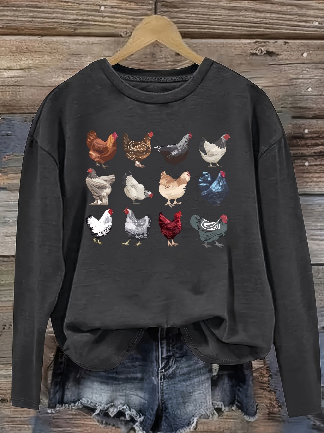 レディースカジュアル長袖クルーネックTシャツ、カラフルな鶏の - Winter Clothing Usa のレビューと価格
