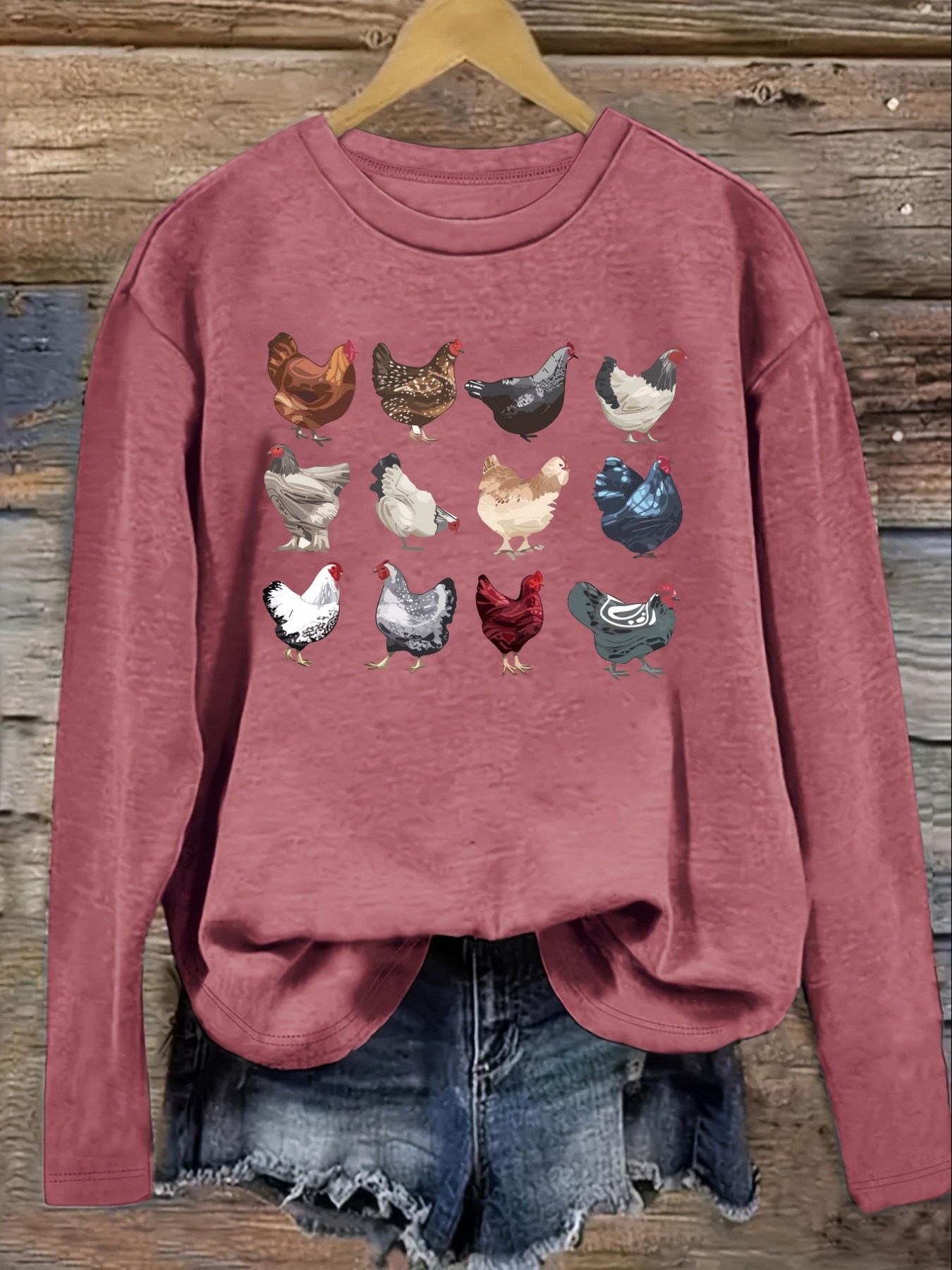 レディースカジュアル長袖クルーネックTシャツ、カラフルな鶏の - Winter Clothing Usa のレビューと価格