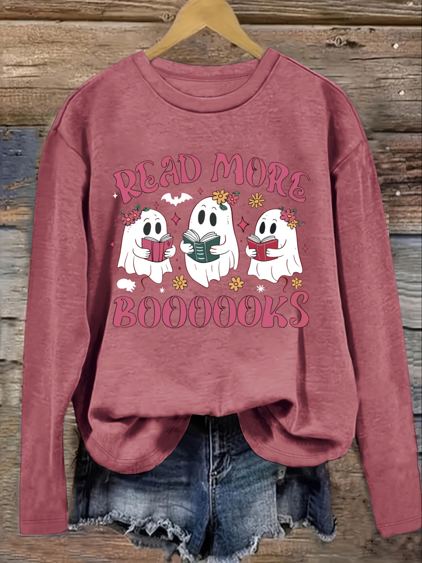 レディースカジュアル長袖クルーネックTシャツ「読書好きの幽霊 - Winter Clothing Usa のレビューと価格