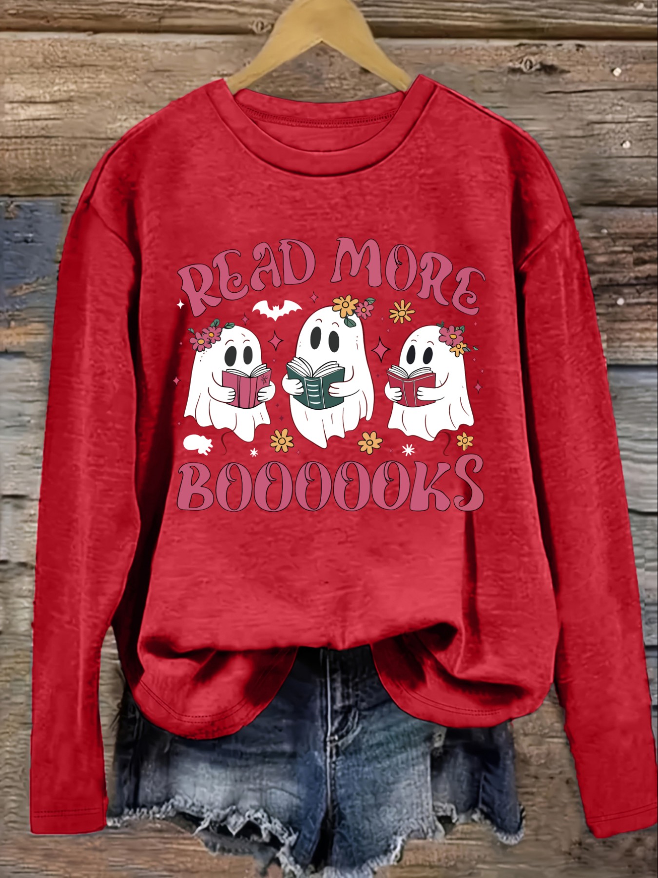 レディースカジュアル長袖クルーネックTシャツ「読書好きの幽霊 - Winter Clothing Usa のレビューと価格