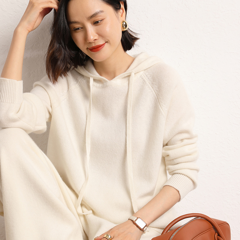100% カシミヤ女性用マッチングセットフード付き襟プルオー - Winter Clothing Matching のレビューと価格