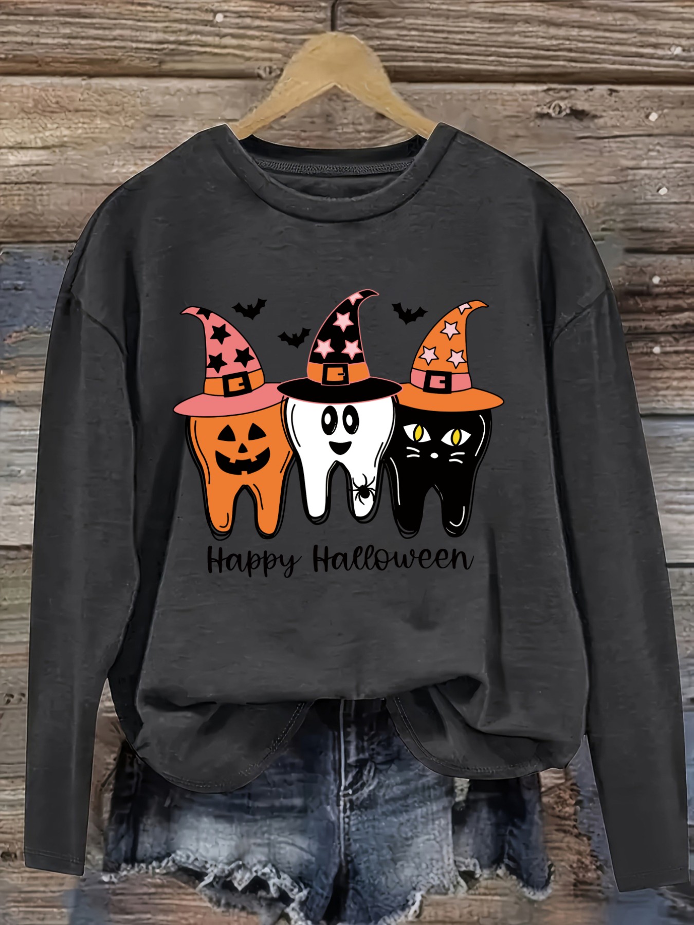 レディースカジュアル長袖クルーネックTシャツ、ハッピーハロウ - Winter Clothing Usa のレビューと価格